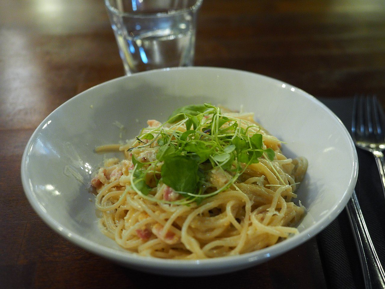 Carbonara with fresh herbs